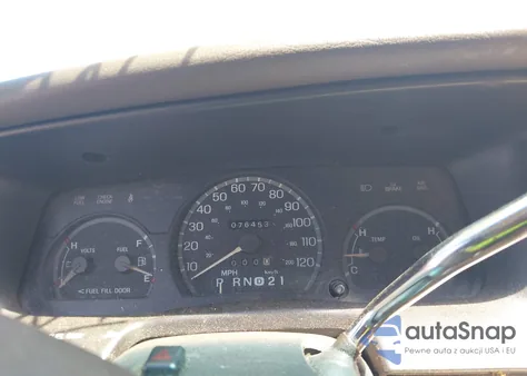 1995 Ford Crown Victoria Lx z USA, uszkodzony, nr VIN 2FALP74W8SX206290